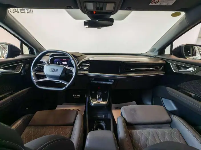 Audi Q4 e-tron 2023 Model 50 e-tron quattro Creative Edition – фото 17