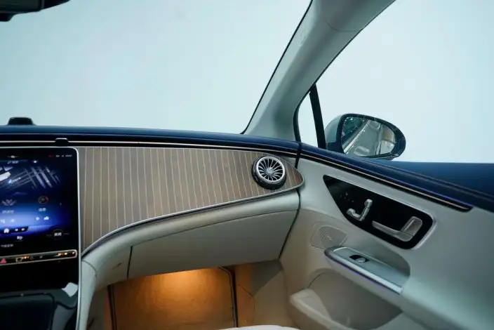 Mercedes-Benz EQE 2022 Model EQE 350 Pioneer Edition – фото 8