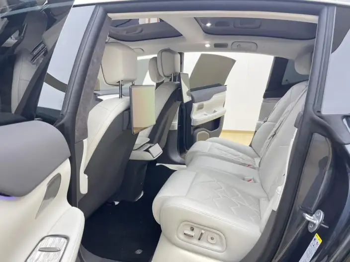NIO ET7 2024 Model 75kWh Executive Signature Edition – фото 15