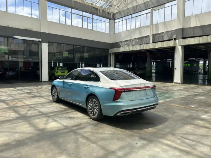 Hongqi H5 2023 Model 2.0T Automatic Flag Lead Edition – фото 5