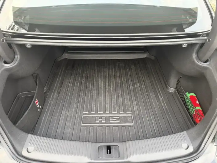 Hongqi H5 2024 Model 2.0T Automatic Flag Enjoy Edition – фото 23