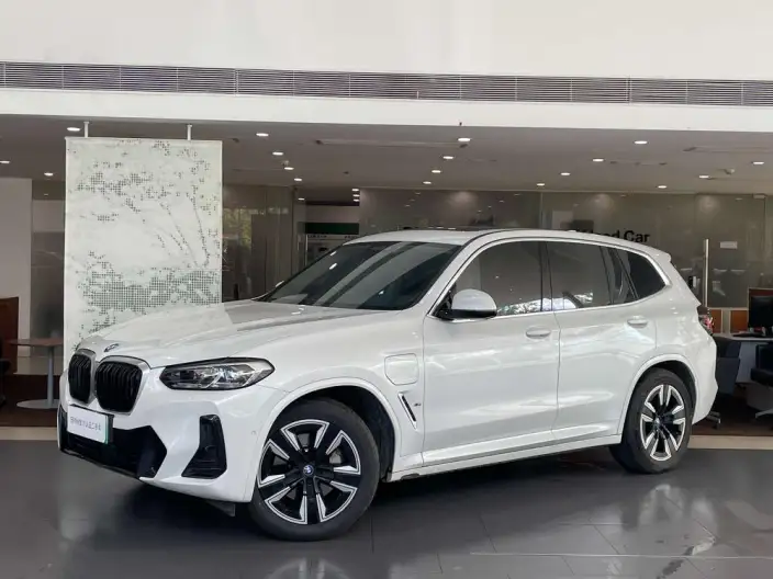BMW iX3 2022 Model Leading Model – фото 1