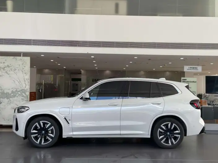 BMW iX3 2022 Model Leading Model – фото 3