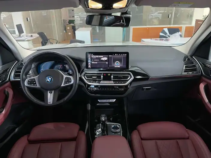 BMW iX3 2022 Model Leading Model – фото 12