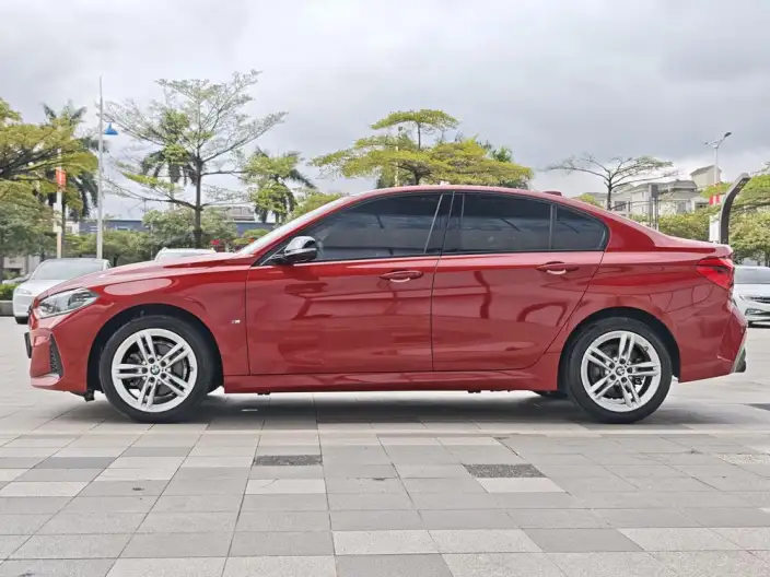BMW 1 Series 2021 Model 120i M Sports Night Edition – фото 3