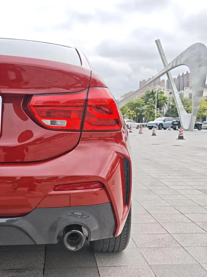 BMW 1 Series 2021 Model 120i M Sports Night Edition – фото 6
