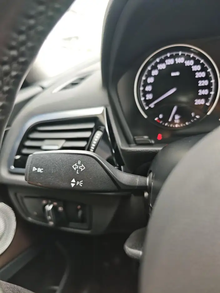 BMW 1 Series 2021 Model 120i M Sports Night Edition – фото 14