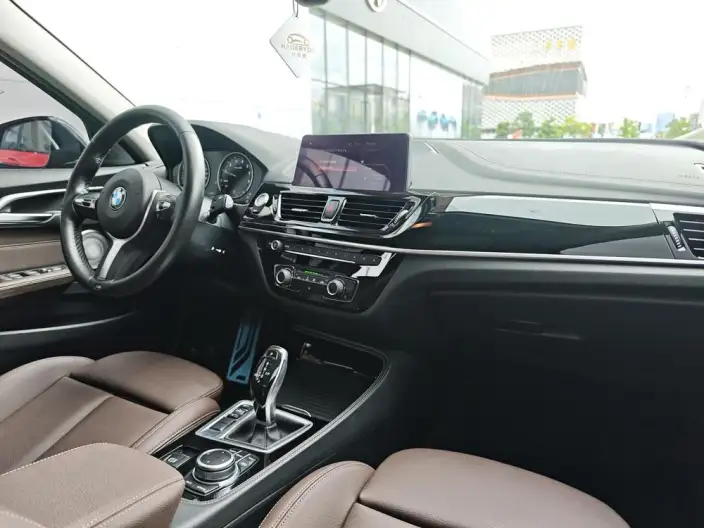 BMW 1 Series 2021 Model 120i M Sports Night Edition – фото 16