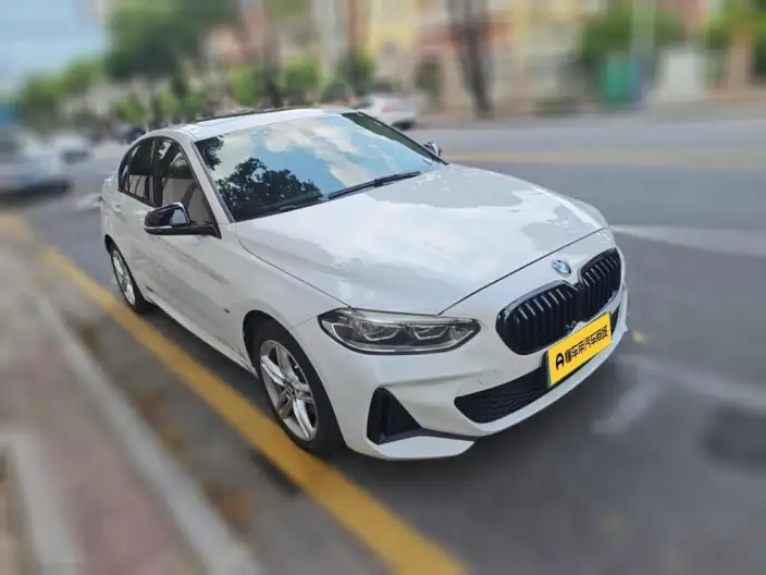 BMW 1 Series 2021 Model 120i M Sports Night Edition – фото 3