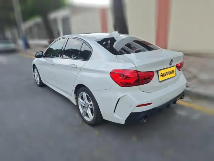 BMW 1 Series 2021 Model 120i M Sports Night Edition – фото 4