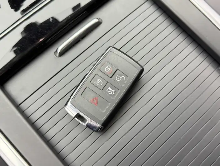 Jaguar XE L 2020 Model 2.0T 200PS S Enterprising Youya Edition – фото 11