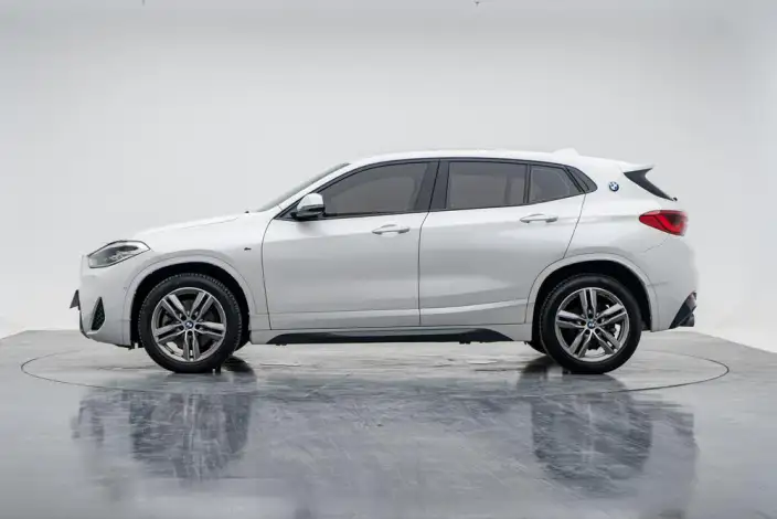 BMW X2 2020 Model sDrive25i Leading Model M Sports Set – фото 4