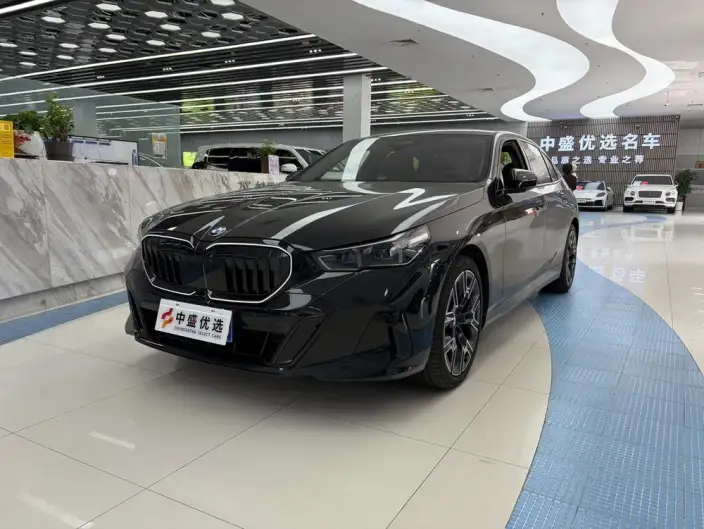 BMW 5 Series 2026 Model 530Li Exclusive Model M Sports Set