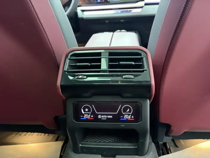 BMW 5 Series 2026 Model 530Li Exclusive Model M Sports Set – фото 13