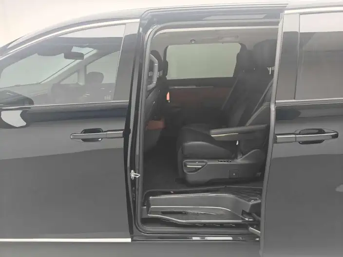 GAC Trumpchi E8 PHEV 2024 Model 2.0ATK 150km MAX+ – фото 18