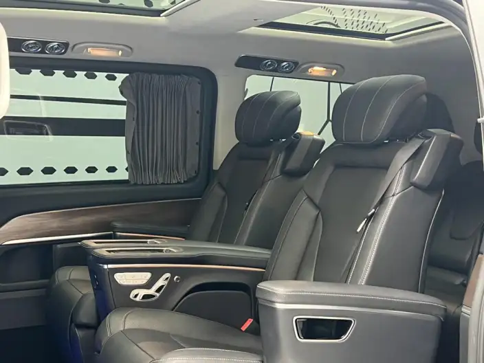 Mercedes-Benz V-Class 2022 Model V 260 L Long wheelbase Deluxe Edition – фото 6