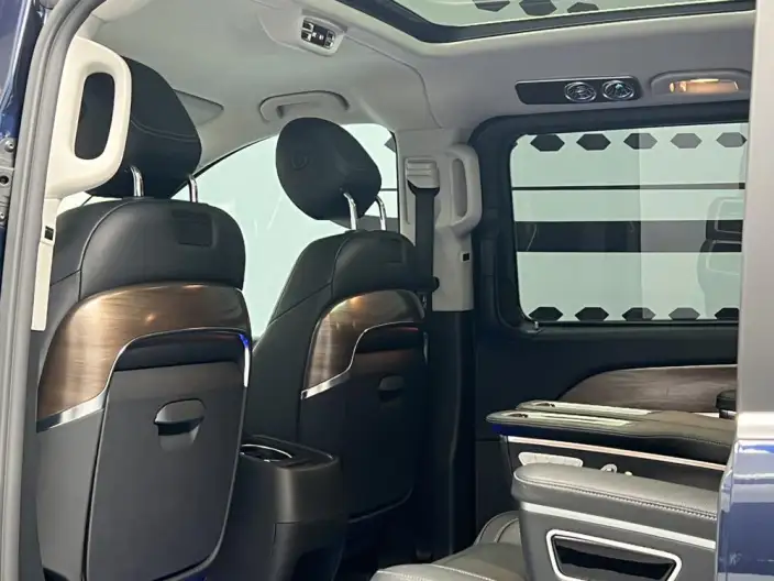 Mercedes-Benz V-Class 2022 Model V 260 L Long wheelbase Deluxe Edition – фото 13