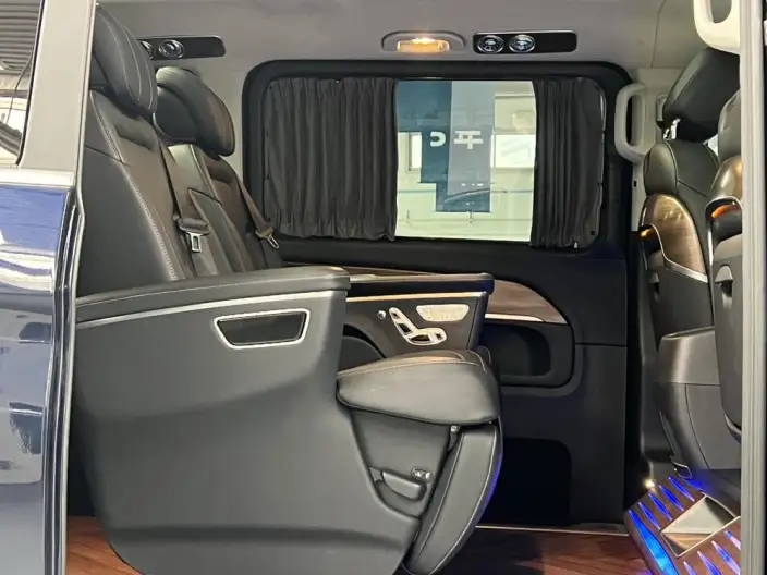 Mercedes-Benz V-Class 2022 Model V 260 L Long wheelbase Deluxe Edition – фото 15