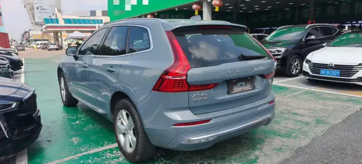 Volvo XC60 2022 Model B5 4WD Smart Range Deluxe Edition – фото 4