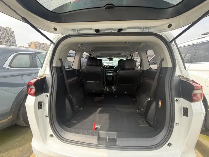 GAC Trumpchi M6 2021 Model 270T Automatic Deluxe Edition 7 seat – фото 9