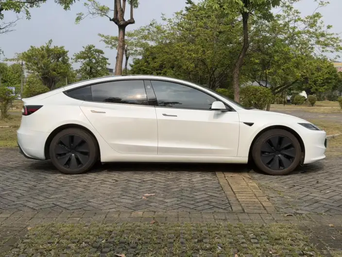 Model 3 2025 Model Rear-wheel drive version – фото 7
