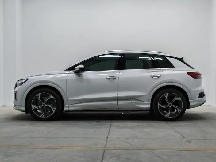 Audi Q4 e-tron 2024 Model 40 e-tron Genesis Edition – фото 4