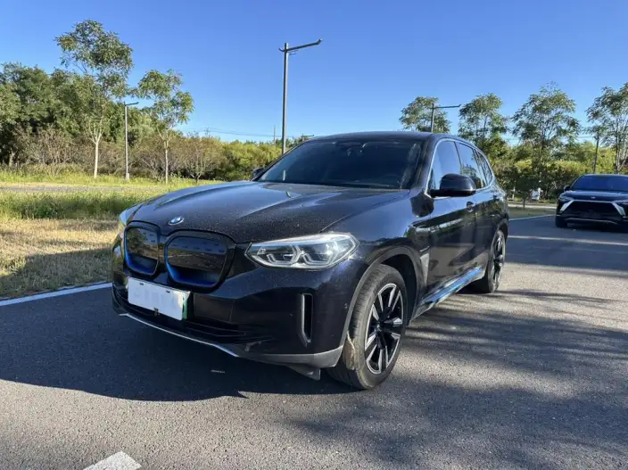 BMW iX3 2021 Model Facelift Leading Model – фото 1