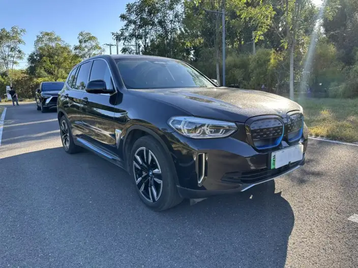 BMW iX3 2021 Model Facelift Leading Model – фото 3