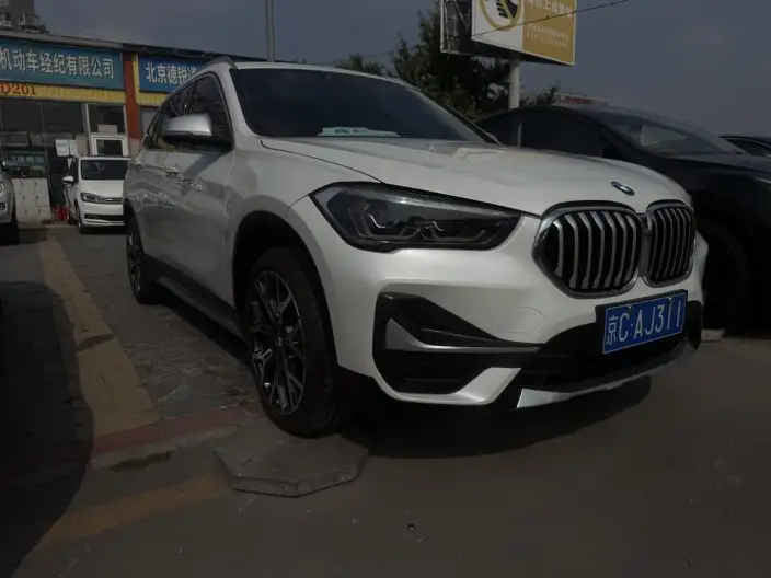 BMW X1 2021 Model xDrive25Li Exclusive Model – фото 3
