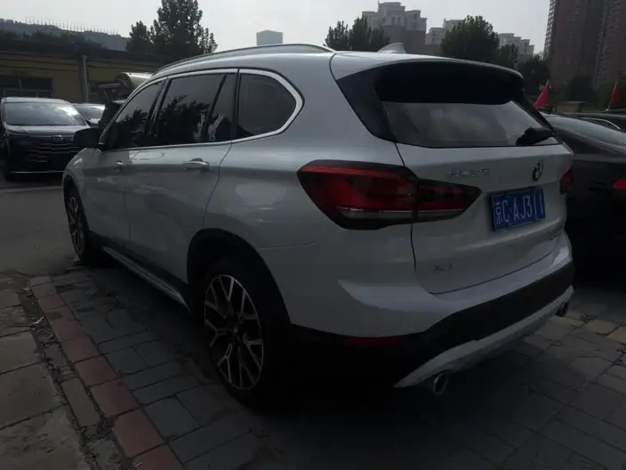 BMW X1 2021 Model xDrive25Li Exclusive Model – фото 4
