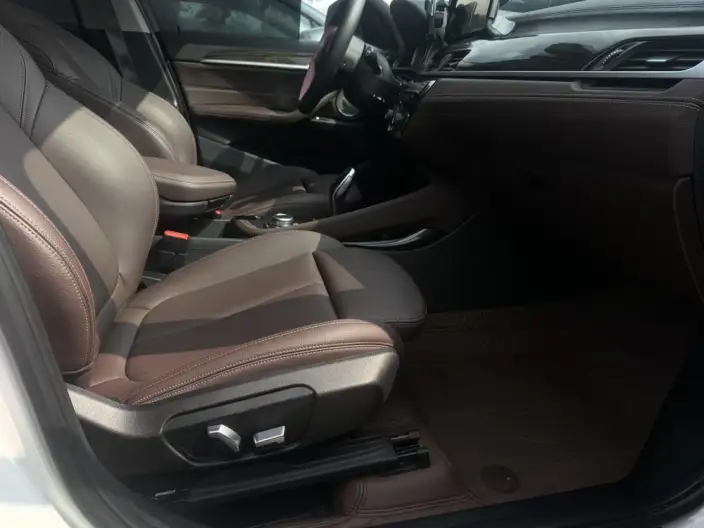 BMW X1 2021 Model xDrive25Li Exclusive Model – фото 8