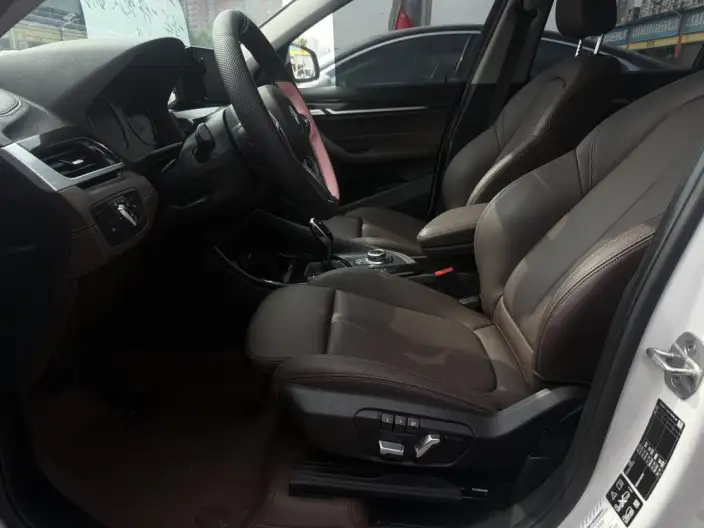 BMW X1 2021 Model xDrive25Li Exclusive Model – фото 10