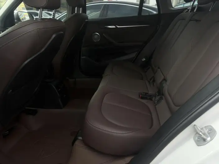 BMW X1 2021 Model xDrive25Li Exclusive Model – фото 11