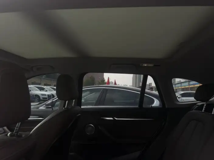 BMW X1 2021 Model xDrive25Li Exclusive Model – фото 12