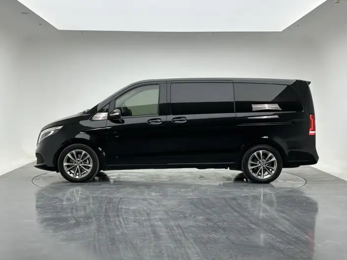 Mercedes-Benz V-Class 2021 Model V 260 Pilot Edition – фото 4
