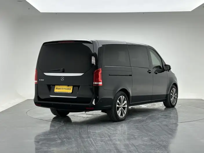 Mercedes-Benz V-Class 2021 Model V 260 Pilot Edition – фото 7