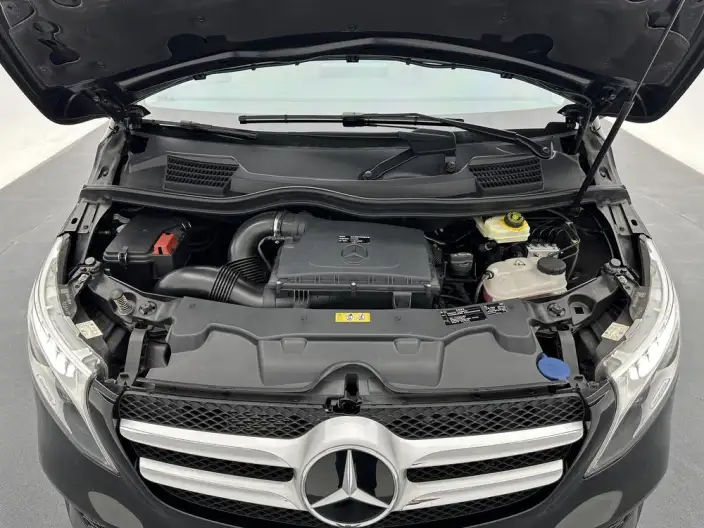 Mercedes-Benz V-Class 2021 Model V 260 Pilot Edition – фото 10