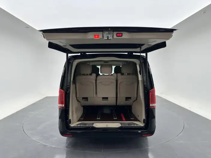 Mercedes-Benz V-Class 2021 Model V 260 Pilot Edition – фото 20