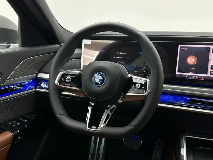 BMW i7 2023 Model eDrive50L Exclusive Model M Sports Set – фото 16