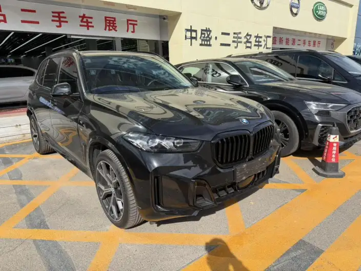 BMW X5 2025 Model xDrive30Li Exclusive Model M Sports Night Set