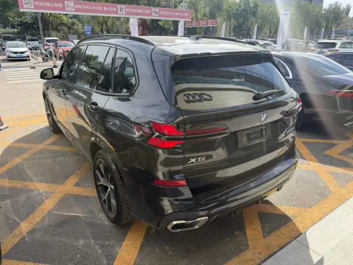 BMW X5 2025 Model xDrive30Li Exclusive Model M Sports Night Set