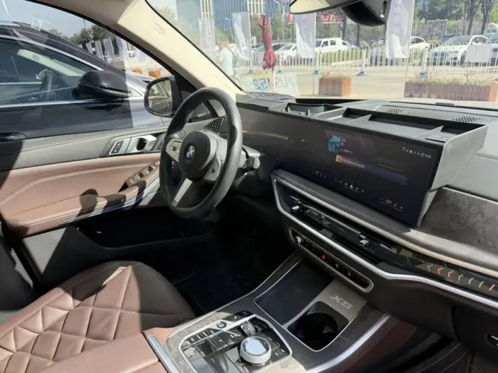 BMW X5 2025 Model xDrive30Li Exclusive Model M Sports Night Set – фото 7
