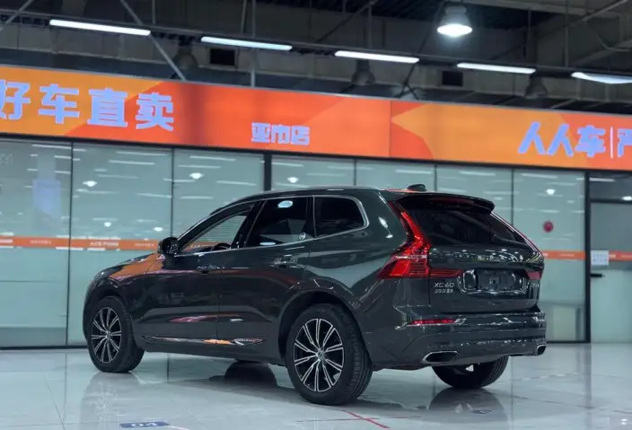 Volvo XC60 2020 Model T5 4WD Smart Range Deluxe Edition – фото 4