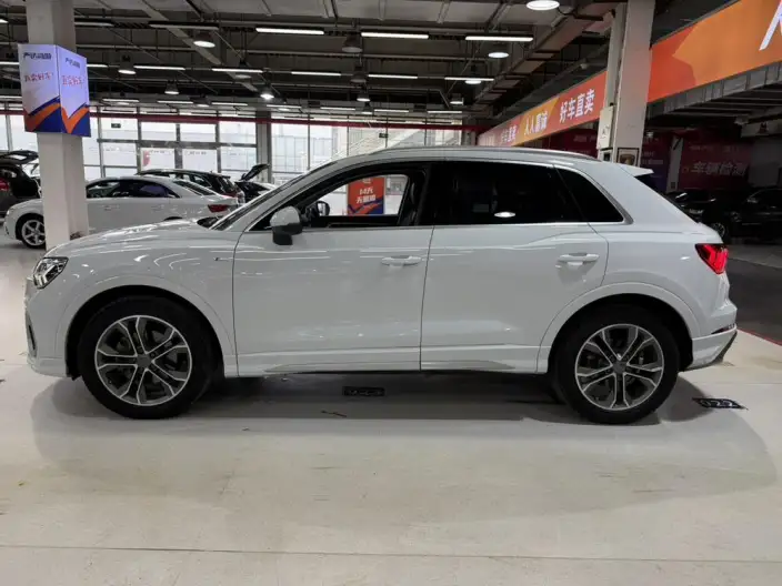 AUDI Q3 2020 Model 40 TFSI Fashion Dynamic Model – фото 4