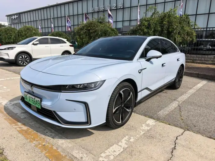 Voyah Pursuit EV 2023 Model 730km Long Battery Life Pro Edition – фото 1