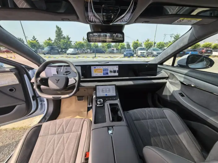 Voyah Pursuit EV 2023 Model 730km Long Battery Life Pro Edition – фото 10