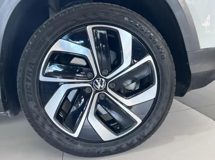 Volkswagen Tharu 2023 Model 300TSI 2WD Full Moon Edition – фото 7