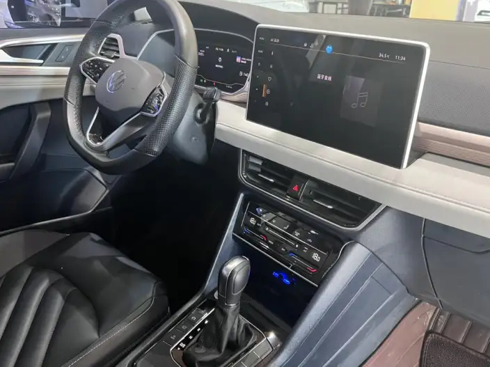 Volkswagen Tharu 2023 Model 300TSI 2WD Full Moon Edition – фото 8