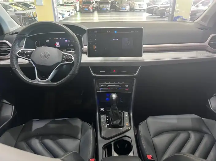 Volkswagen Tharu 2023 Model 300TSI 2WD Full Moon Edition – фото 12