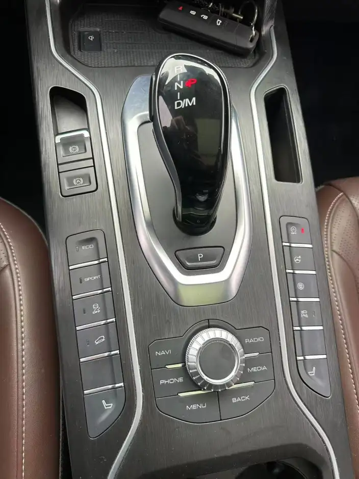 WEY VV6 2020 Model 2.0T 2WD Smart Enjoy + – фото 20